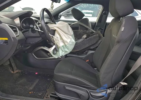 2017 Hyundai Veloster z USA, uszkodzony, nr VIN KMHTC6AD9HU320152